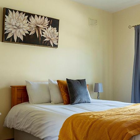 Bunhovil - 2 Bedroom Bungalow บันโดแรน ภายนอก รูปภาพ