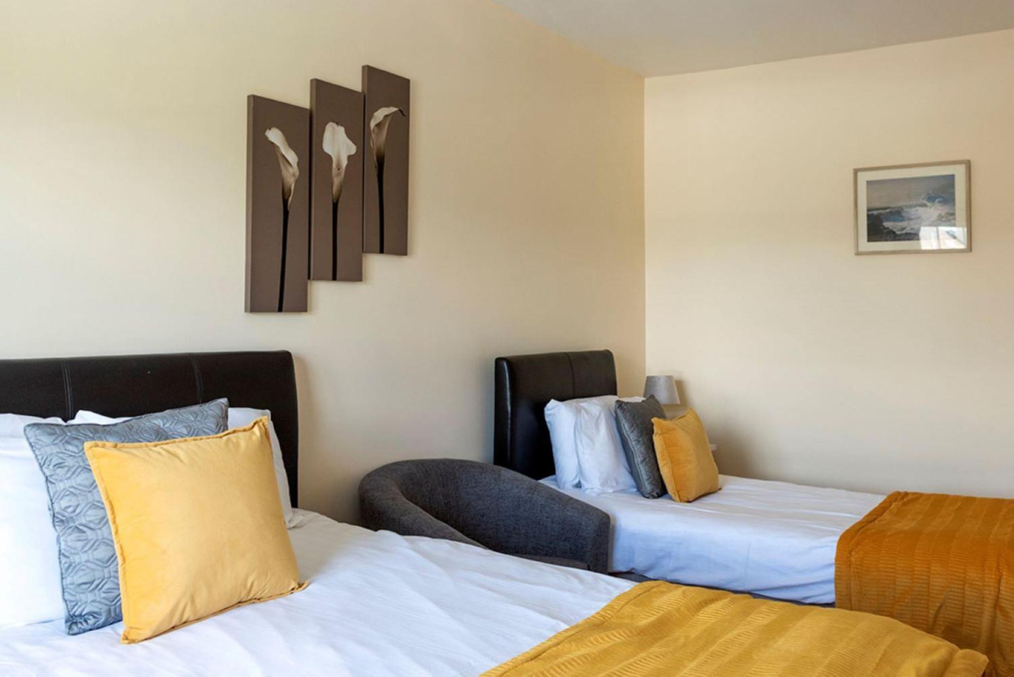 Bunhovil - 2 Bedroom Bungalow บันโดแรน ภายนอก รูปภาพ